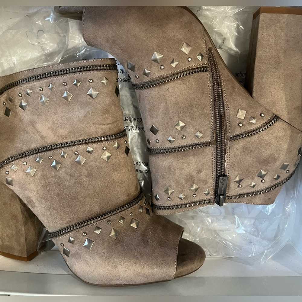 Heeled Boots